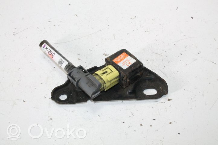 Toyota Prius (NHW20) Keleivio oro pagalvės jungtukas 8917447040