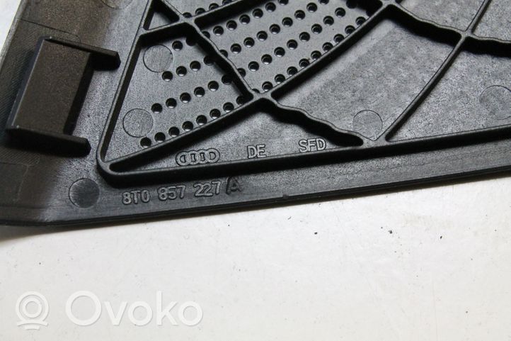 Audi A3 S3 8P Maskownica centralnego głośnika deski rozdzielczej 8T0857227A