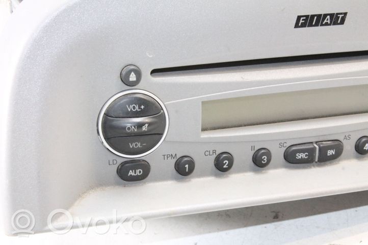Fiat Palio Panel / Radioodtwarzacz CD/DVD/GPS 7642379316