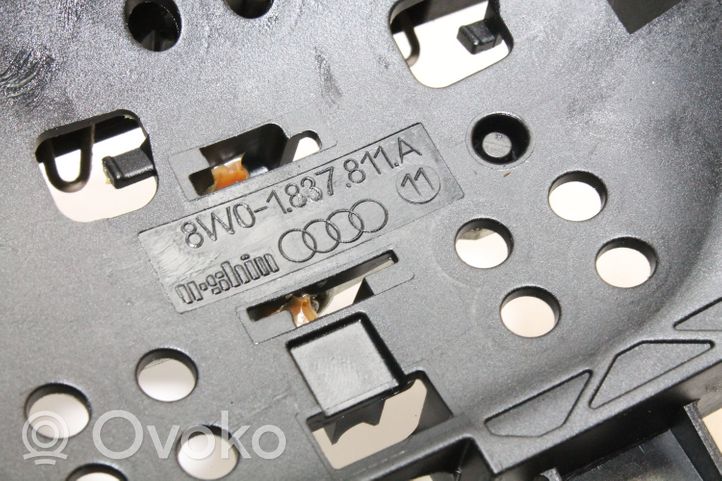 Audi A4 S4 B9 Priekinė atidarymo rankenėlė vidinė 8W01837811
