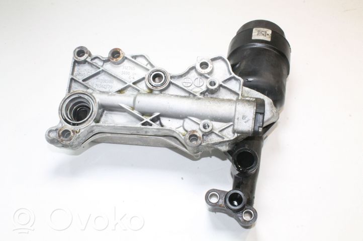 Mercedes-Benz SLK R172 Refroidisseur d'huile moteur A6511800665