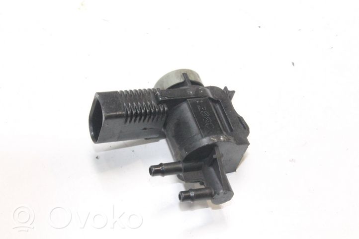 Volkswagen Touareg I Valve de freinage 1K0906283A