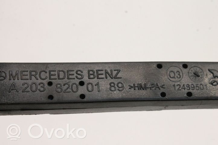 Mercedes-Benz CLK A209 C209 Amplificateur d'antenne A2038200189