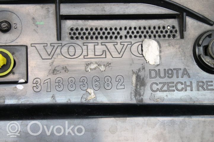 Volvo V60 Becquet de coffre 31383682