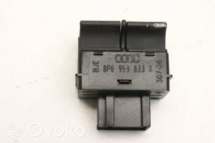 Audi TT TTS Mk2 Przycisk otwierania klapy bagażnika 8P0959833A