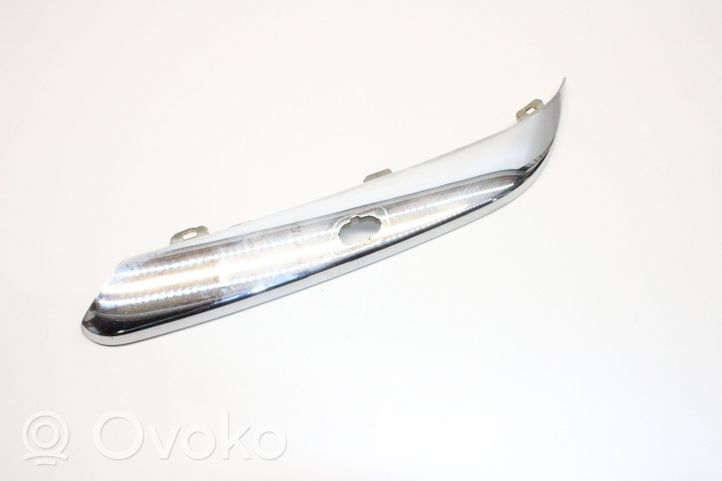 Chrysler 300 - 300C Apdailinė priekinio bamperio juosta 04805939AA