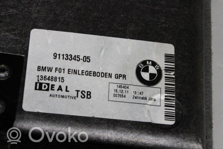 BMW 7 F01 F02 F03 F04 Tavaratilan kaukalon tekstiilikansi 