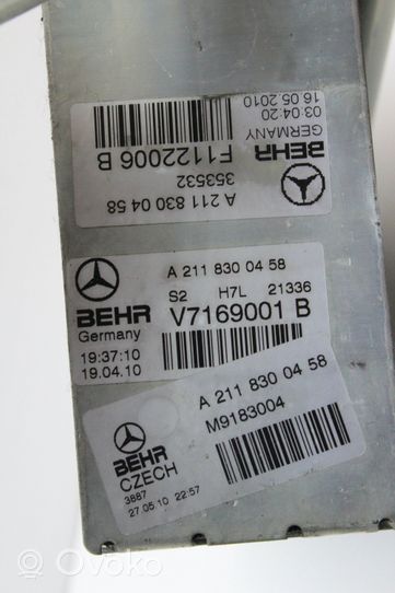 Mercedes-Benz CLS C219 Pečiuko radiatorius A2118300458