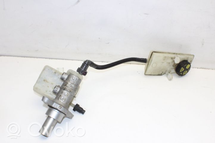 Ford Grand C-MAX Master brake cylinder 