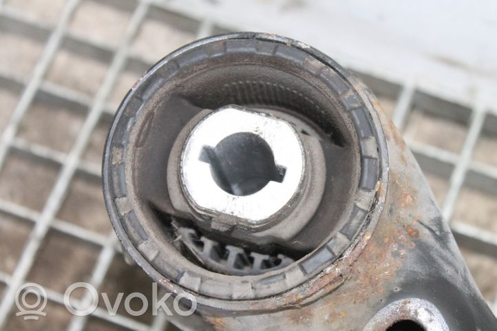 Audi A4 S4 B9 Rama pomocnicza tylna 8W0505235AE