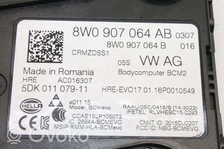 Audi A4 S4 B9 Sterownik / Moduł komfortu 8W0907064AB