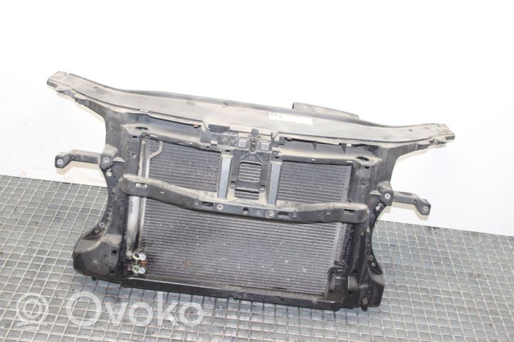 Volkswagen PASSAT CC Jäähdyttimen kehyksen suojapaneeli 3C0121253