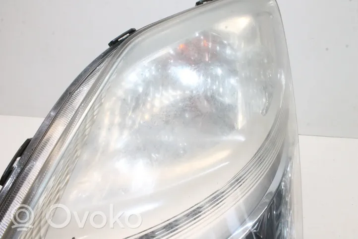 Toyota Prius (NHW20) Lampa przednia 