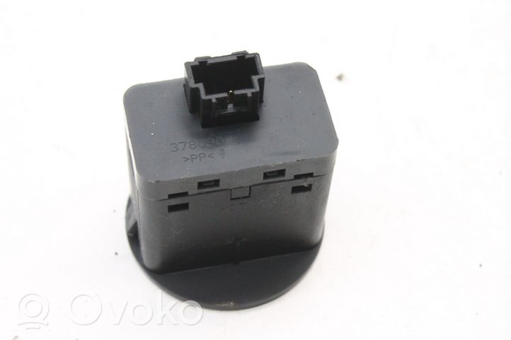 KIA Sorento Passenger airbag on/off switch 