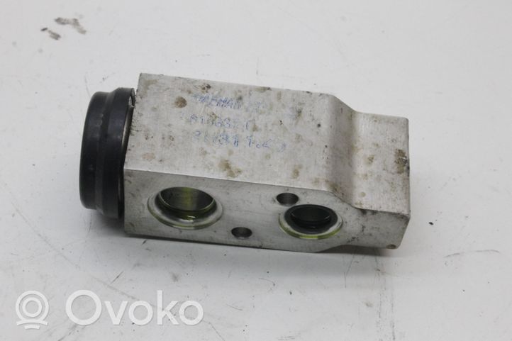 Opel Antara Air conditioning (A/C) expansion valve 615837