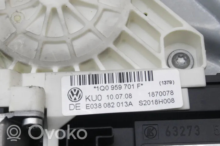 Volkswagen Scirocco Alzacristalli della portiera anteriore con motorino 1K8837402L