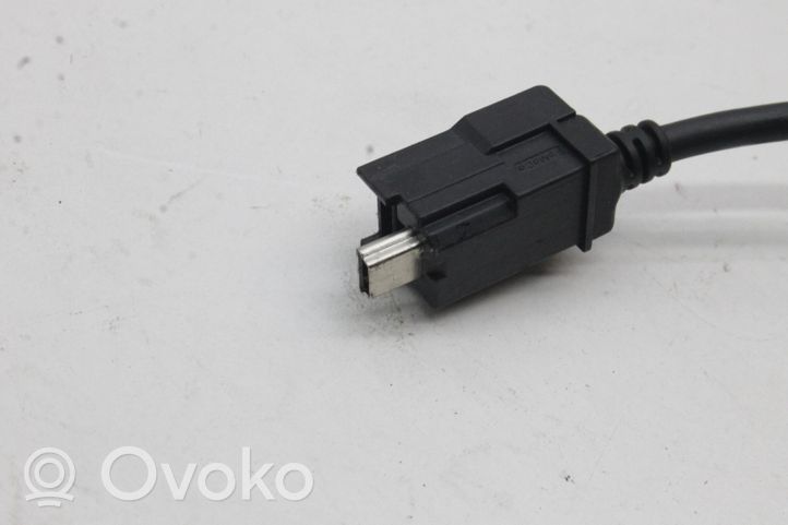 Ford Focus Connecteur/prise USB BV6T14D202FAA