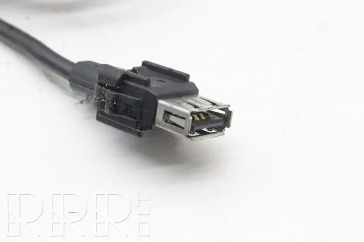 Ford Focus USB socket connector BV6T14D202FAA