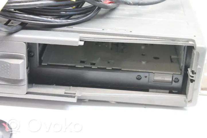 Toyota Land Cruiser (HDJ90) Radio/CD/DVD/GPS-pääyksikkö CDXP670