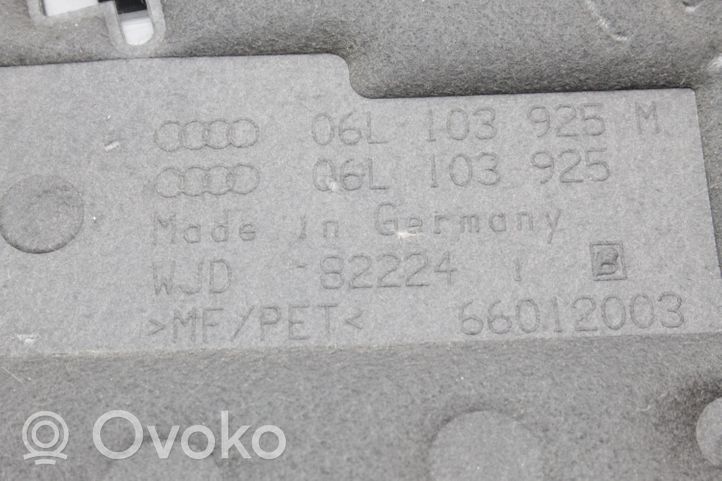 Audi A5 Крышка двигателя (отделка) 06L103925M