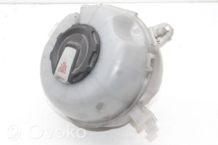 Audi A7 S7 4K8 Vase d'expansion / réservoir de liquide de refroidissement 4K0121403