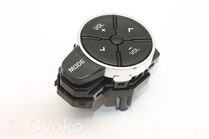KIA Soul Steering wheel buttons/switches 96700B2000