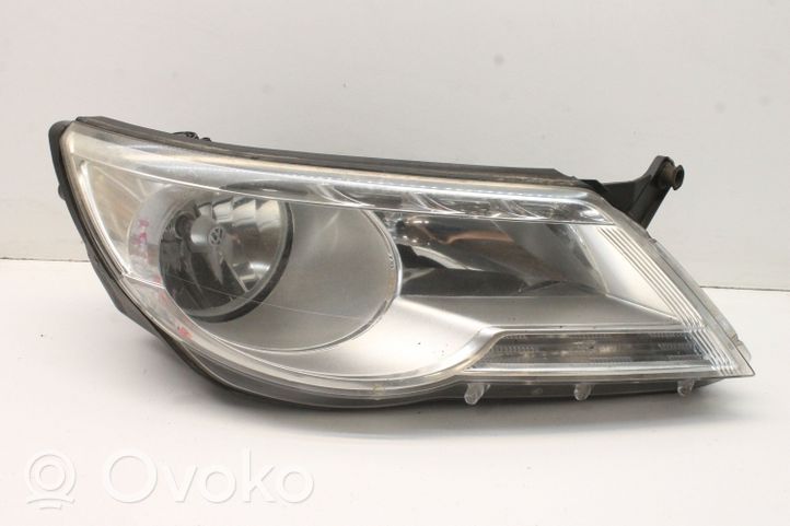 Volkswagen Tiguan Lampa przednia 5N2941032G