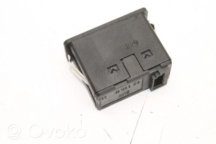 BMW 1 E82 E88 Connettore plug in AUX 6930561