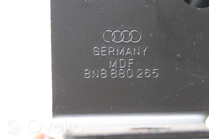 Audi TT Mk1 Muu ulkopuolen osa 8N8880265