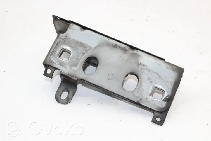 Land Rover Discovery 3 - LR3 Supporto di montaggio del parafango 