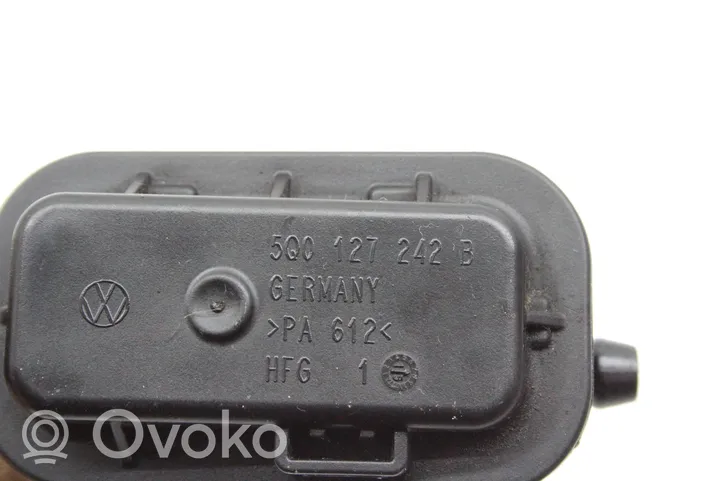 Volkswagen PASSAT B8 Sensore di pressione del carburante 5Q0127242B