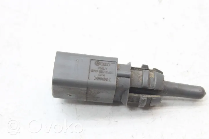 Audi A4 S4 B8 8K Āra temperatūras sensors 8Z0820535A