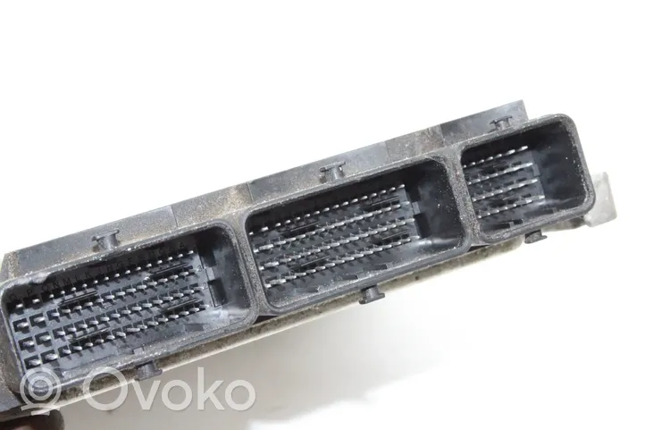 Nissan Qashqai+2 Sterownik / Moduł ECU 23710BB58E