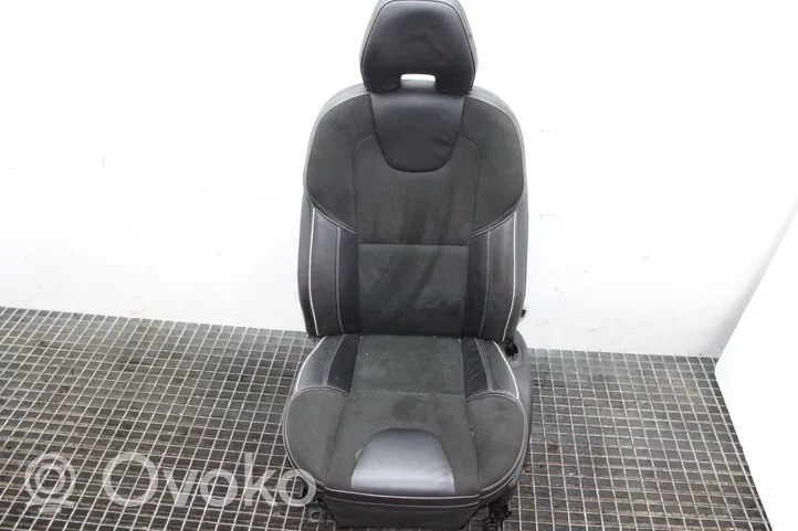 Volvo V40 Kit intérieur RDESIGN