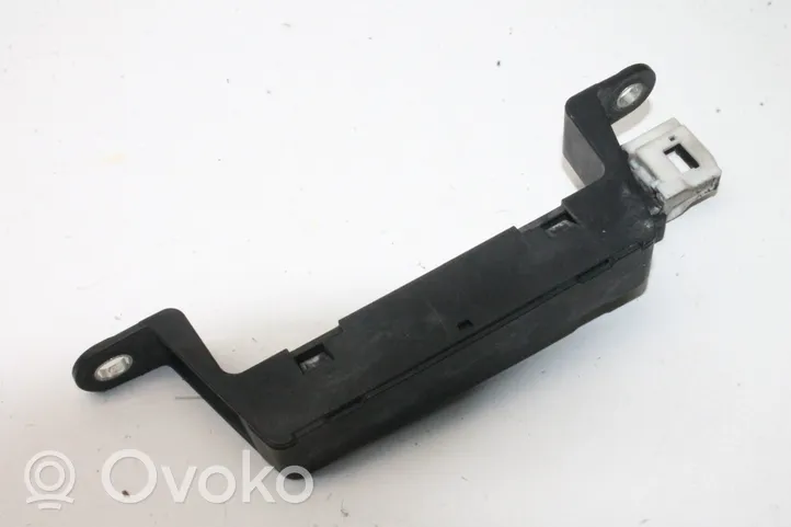 Toyota Prius (XW30) Interjero komforto antena 8999730070