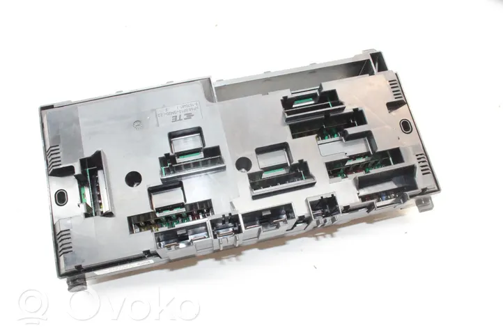 BMW 6 F06 Gran coupe Fuse box set 9252815