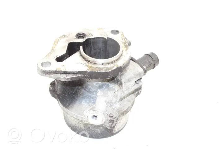 Mercedes-Benz A W176 Alipainepumppu 146505272R