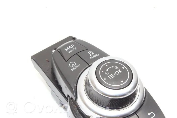 Infiniti Q30 Controllo multimediale autoradio 5DA1D21E0657