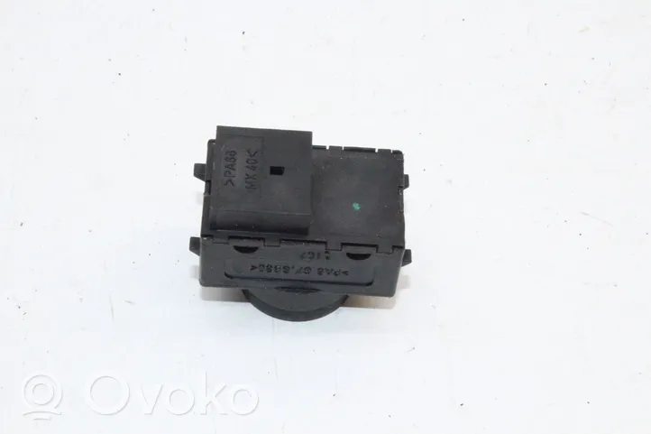 Land Rover Range Rover L322 Przyciski sterowania fotela 8360877