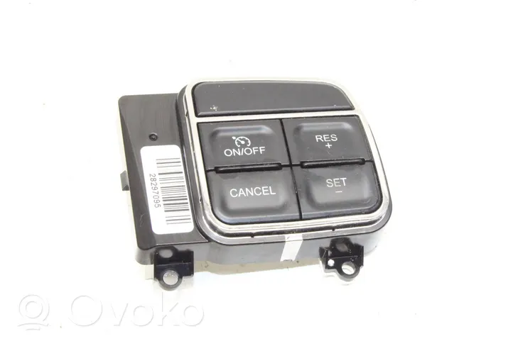Jeep Compass Przełącznik / Przycisk kierownicy 56046094AE