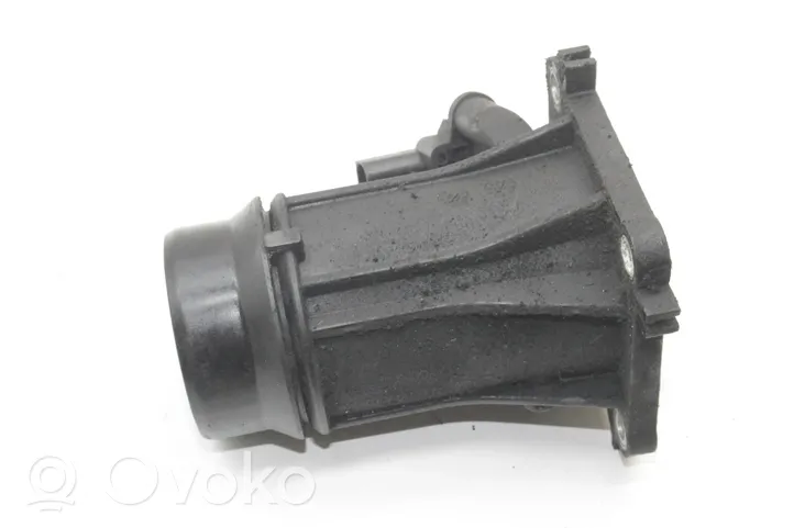 Mercedes-Benz C W204 Tuyau de liquide de refroidissement moteur A2710900144