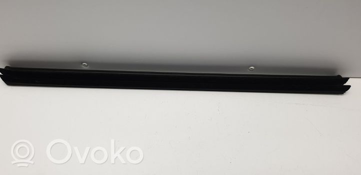 Volkswagen Polo VI AW Rubber seal rear door window/glass 2G6839479