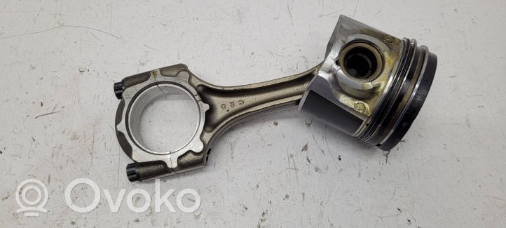 Toyota RAV 4 (XA20) Piston avec bielle 