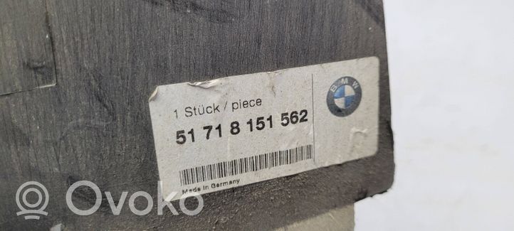 BMW 3 E36 Etupyörän sisälokasuojat 51718151562