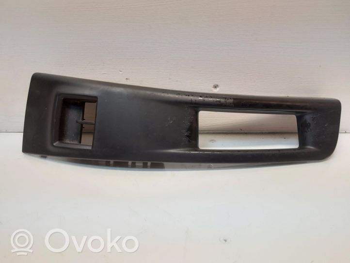 Opel Meriva B Obudowa klamki wewnętrznej drzwi przednich 13266039