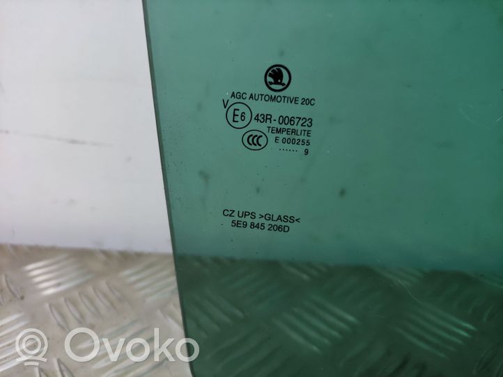 Skoda Octavia Mk3 (5E) Szyba drzwi tylnych 5E9845206D