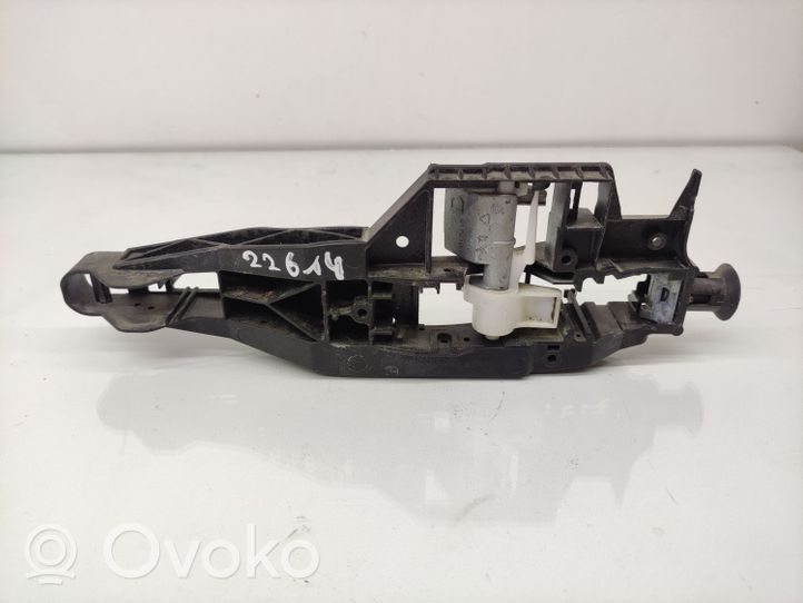 Citroen C4 Grand Picasso Takaoven ulkokahvan kehys 9675341580