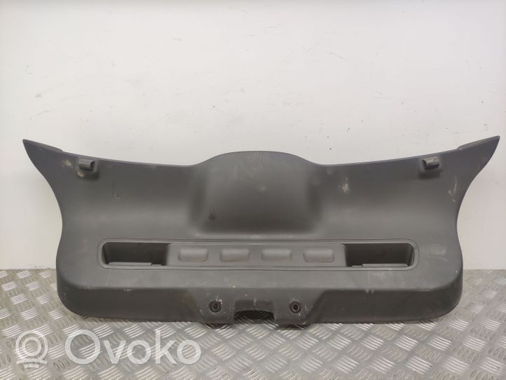 Citroen C3 Takaluukun alaosan verhoilu 9812583777