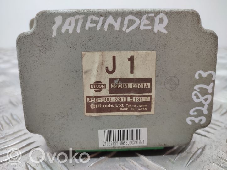 Nissan Pathfinder R51 Komputer / Sterownik ECU silnika 33084EB41A