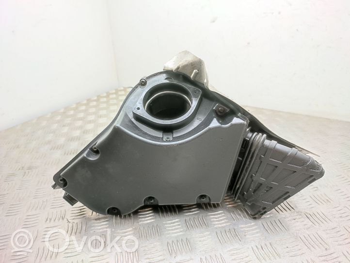 Audi A4 Allroad Boîtier de filtre à air 8K0133835CD